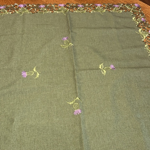 #12 32 inch square table topper - Picture 3 of 9